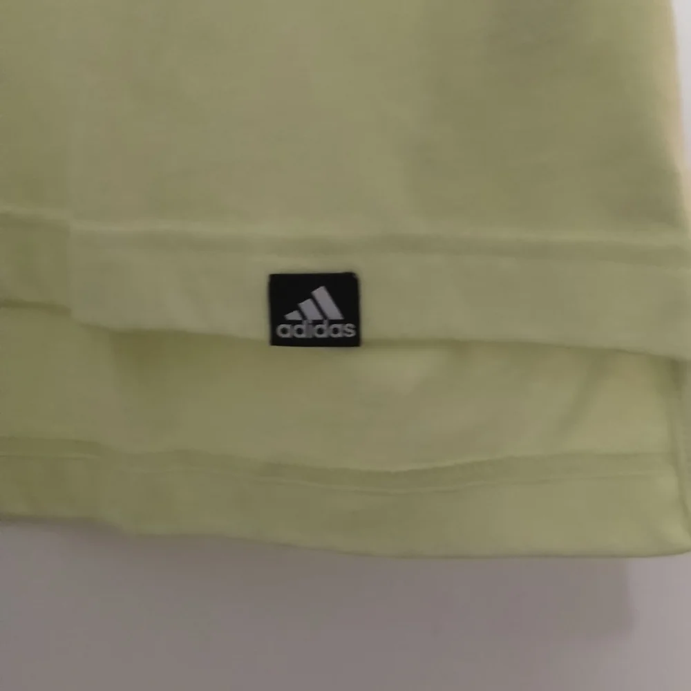 Adidas tee - Picture 4 of 7